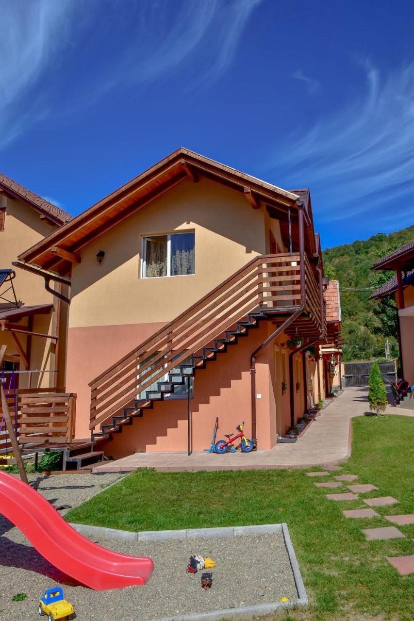 Kovacs Guesthouse Praid Luaran gambar