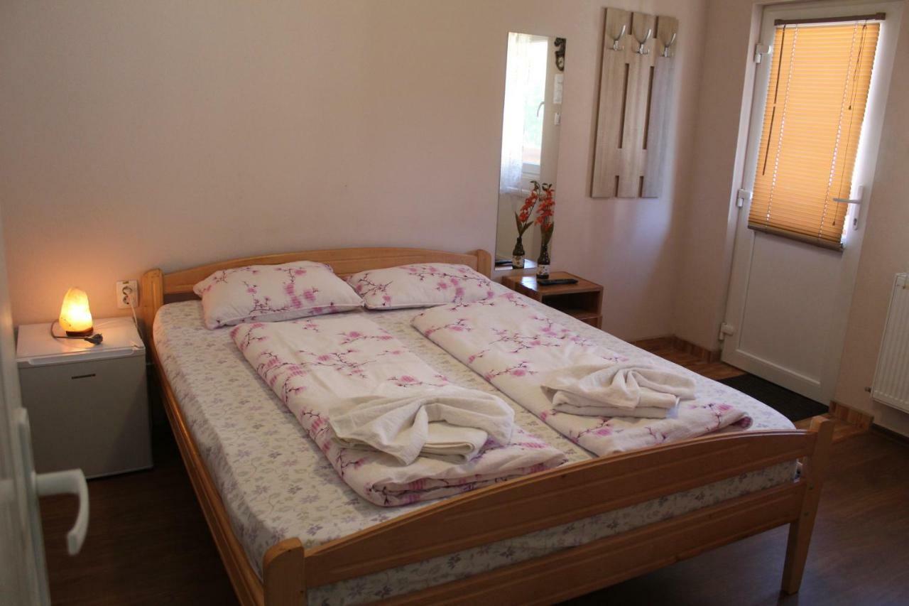 Kovacs Guesthouse Praid Luaran gambar