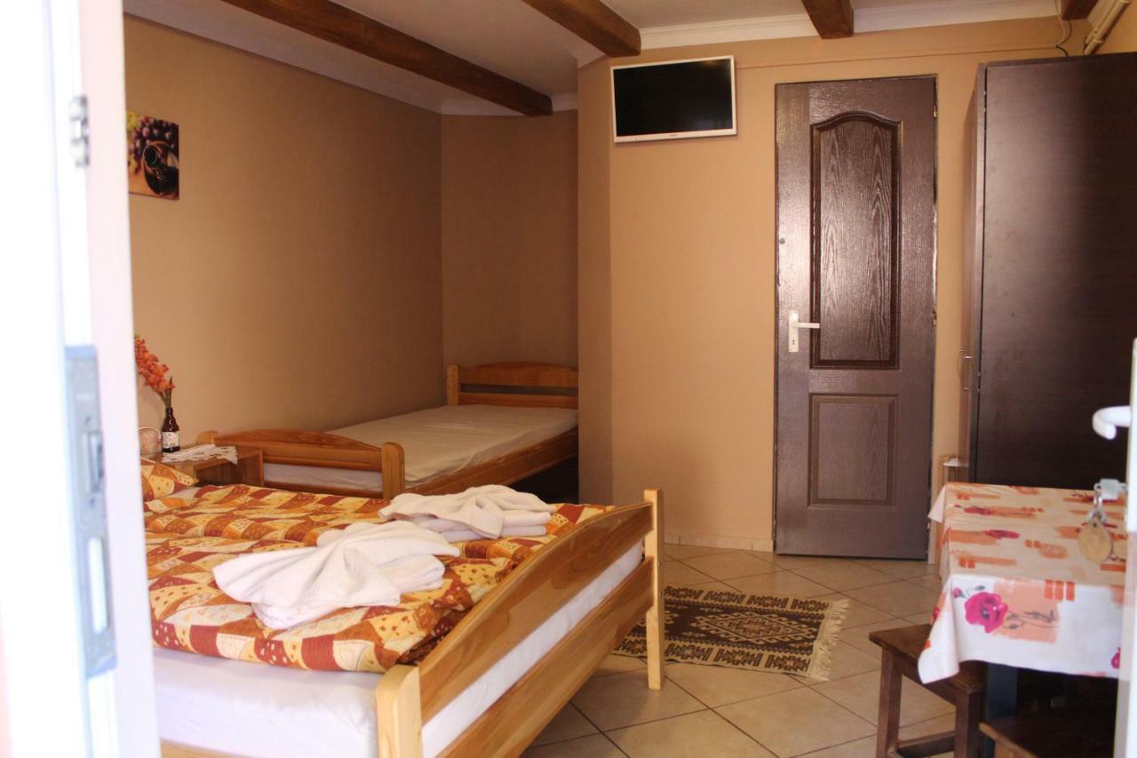Kovacs Guesthouse Praid Luaran gambar