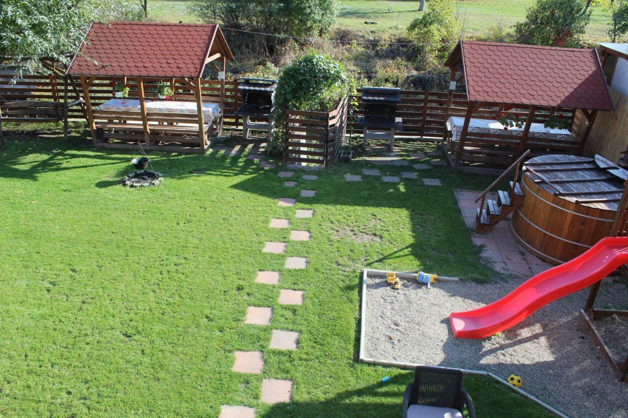 Kovacs Guesthouse Praid Luaran gambar