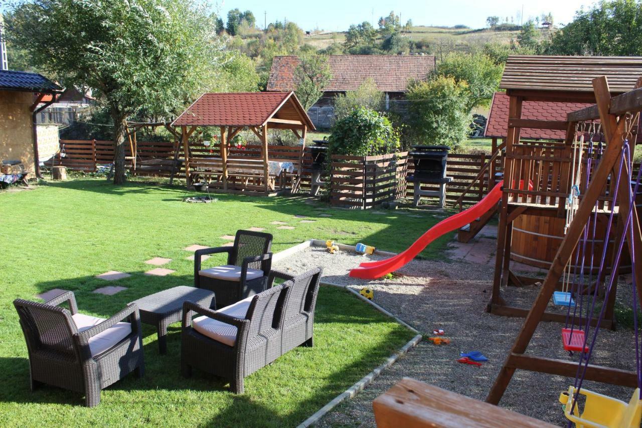Kovacs Guesthouse Praid Luaran gambar